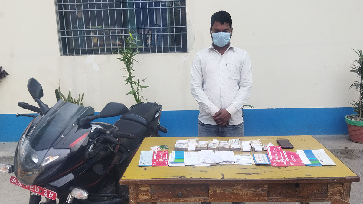 हुण्डी कारोबारमा संलग्न युवक पक्राउ